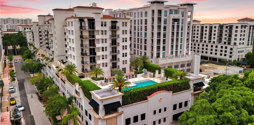 Condo in Coral Gables, Florida, 2 bedrooms  № 1860651