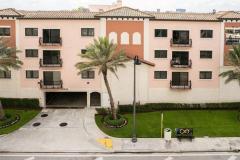 Appartement à Fort Lauderdale, Floride 3 chambres, 185.8 m2 № 2241926
