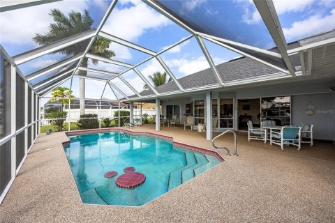House in Cape Coral, Florida 3 bedrooms, 195.47 sq.m. № 2096111 - photo 28