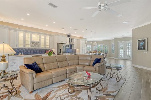 House in Bradenton, Florida 3 bedrooms, 240.43 sq.m. № 1597600 - photo 16