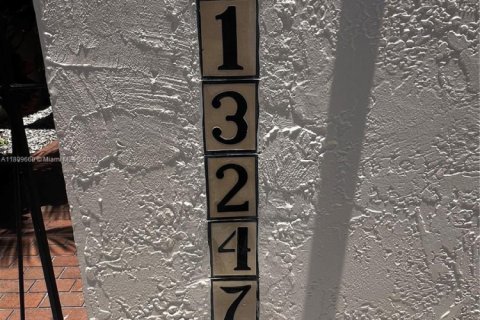 Touwnhouse à vendre à Miami, Floride: 2 chambres, 116.5 m2 № 1770229 - photo 6