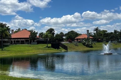 Touwnhouse à vendre à Miami, Floride: 2 chambres, 116.5 m2 № 1770229 - photo 30