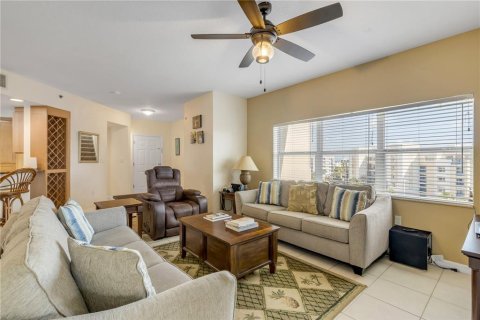 Condo in New Smyrna Beach, Florida, 3 bedrooms  № 2231111 - photo 10