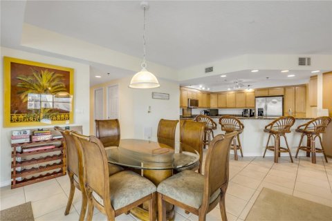 Condo in New Smyrna Beach, Florida, 3 bedrooms  № 2231111 - photo 4