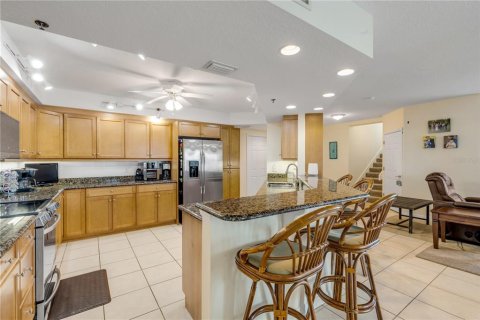 Condo in New Smyrna Beach, Florida, 3 bedrooms  № 2231111 - photo 14