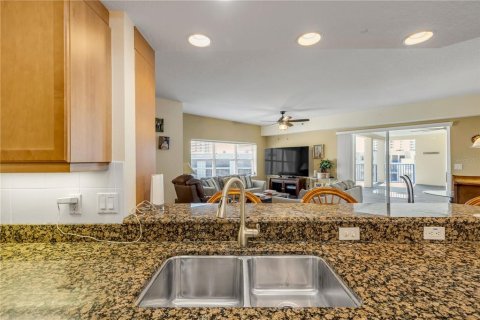 Condo in New Smyrna Beach, Florida, 3 bedrooms  № 2231111 - photo 20