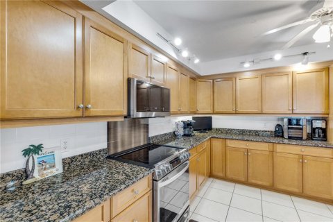 Condo in New Smyrna Beach, Florida, 3 bedrooms  № 2231111 - photo 15