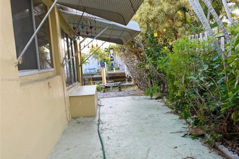 Villa ou maison à vendre à Fort Lauderdale, Floride: 2 chambres, 162.02 m2 № 2051454 - photo 20