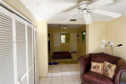 Villa ou maison à vendre à Fort Lauderdale, Floride: 2 chambres, 162.02 m2 № 2051454 - photo 8