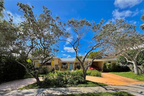 Villa ou maison à Fort Lauderdale, Floride 2 chambres, 162.02 m2 № 2051454