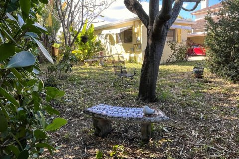 Villa ou maison à vendre à Fort Lauderdale, Floride: 2 chambres, 162.02 m2 № 2051454 - photo 18