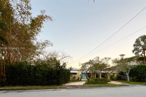 Villa ou maison à vendre à Fort Lauderdale, Floride: 2 chambres, 162.02 m2 № 2051454 - photo 24