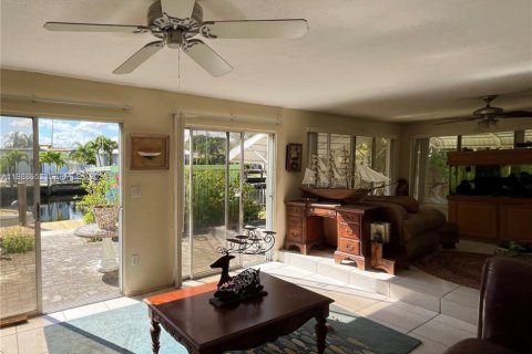 Villa ou maison à vendre à Fort Lauderdale, Floride: 2 chambres, 162.02 m2 № 2051454 - photo 13