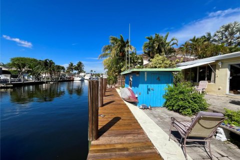 Villa ou maison à vendre à Fort Lauderdale, Floride: 2 chambres, 162.02 m2 № 2051454 - photo 3