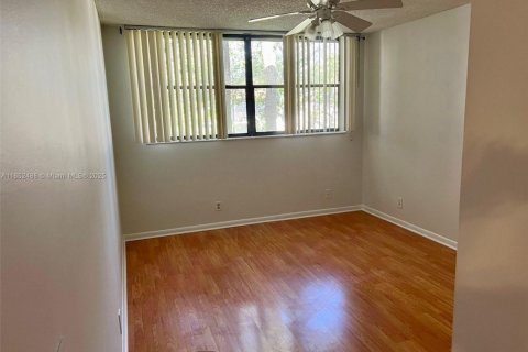 Copropriété à louer à Weston, Floride: 2 chambres, 117.06 m2 № 1859084 - photo 13