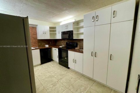 Copropriété à louer à Weston, Floride: 2 chambres, 117.06 m2 № 1859084 - photo 8