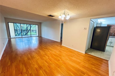 Copropriété à louer à Weston, Floride: 2 chambres, 117.06 m2 № 1859084 - photo 4