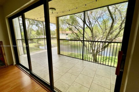 Copropriété à louer à Weston, Floride: 2 chambres, 117.06 m2 № 1859084 - photo 7