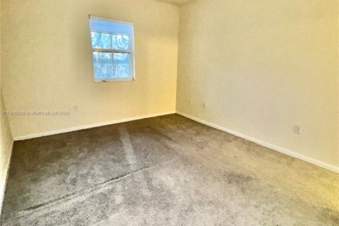 Condo in Doral, Florida, 2 bedrooms  № 1956846 - photo 15