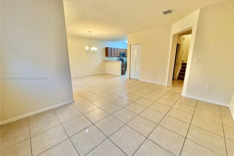 Condo in Doral, Florida, 2 bedrooms  № 1956846 - photo 1