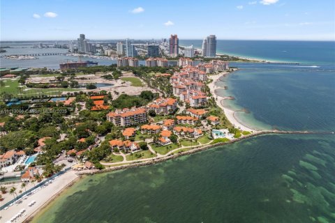 Снять в аренду кондоминиум в Майами-Бич, Флорида 3 спальни, 170.75м2, № 2035293 - фото 16