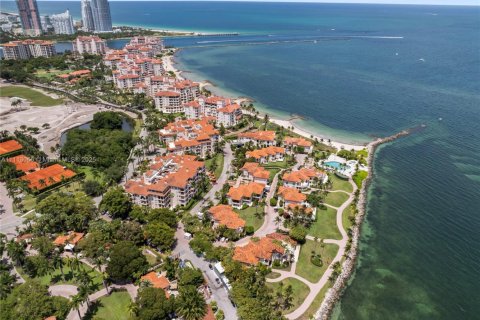 Снять в аренду кондоминиум в Майами-Бич, Флорида 3 спальни, 170.75м2, № 2035293 - фото 15