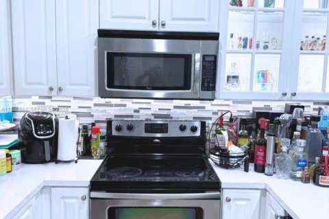 Touwnhouse à vendre à Cutler Bay, Floride: 3 chambres, 128.48 m2 № 2058549 - photo 4