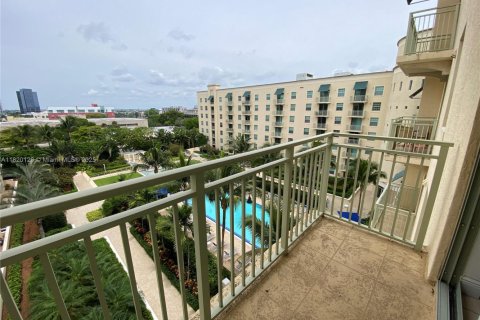 Condo in West Palm Beach, Florida, 1 bedroom  № 1780113 - photo 25