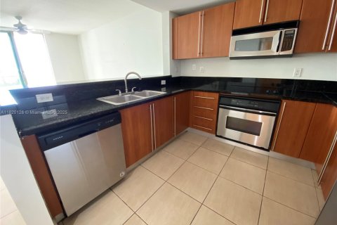 Condo in West Palm Beach, Florida, 1 bedroom  № 1780113 - photo 13
