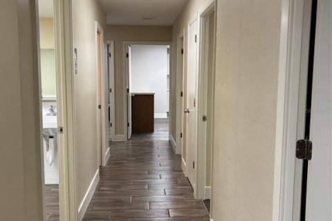 Propiedad comercial en alquiler en Maitland, Florida № 2233692 - foto 19