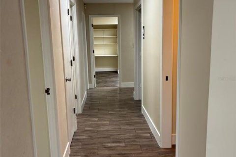 Propiedad comercial en alquiler en Maitland, Florida № 2233692 - foto 18