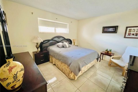 Copropriété à louer à Pembroke Pines, Floride: 2 chambres, 108.7 m2 № 2176077 - photo 7
