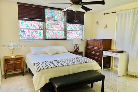 Copropriété à louer à Pembroke Pines, Floride: 2 chambres, 108.7 m2 № 2176077 - photo 6