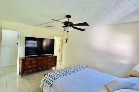 Copropriété à louer à Pembroke Pines, Floride: 2 chambres, 108.7 m2 № 2176077 - photo 23