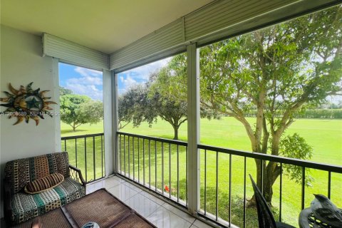 Copropriété à louer à Pembroke Pines, Floride: 2 chambres, 108.7 m2 № 2176077 - photo 29