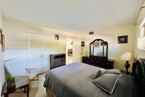 Copropriété à louer à Pembroke Pines, Floride: 2 chambres, 108.7 m2 № 2176077 - photo 25