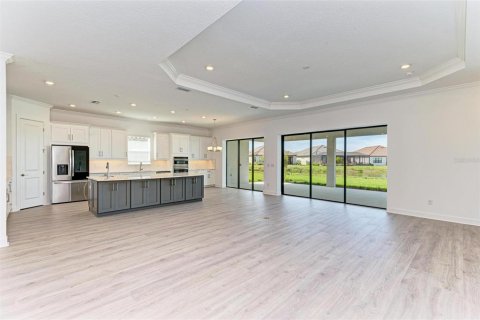 House in Bradenton, Florida 3 bedrooms, 279.08 sq.m. № 2219432 - photo 10