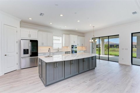 House in Bradenton, Florida 3 bedrooms, 279.08 sq.m. № 2219432 - photo 15