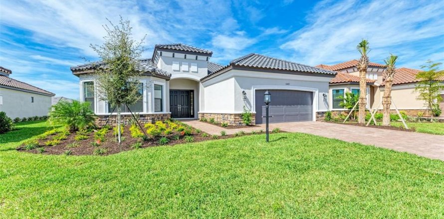House in Bradenton, Florida 3 bedrooms, 279.08 sq.m. № 2219432