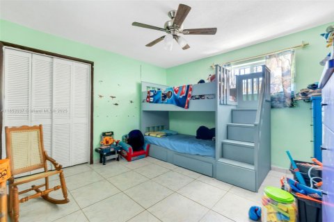 Propiedad comercial en venta en Miami, Florida, 222.97 m2 № 1877522 - foto 9