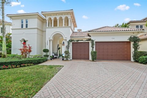 House in Boca Raton, Florida 6 bedrooms, 481.98 sq.m. № 2036594 - photo 4