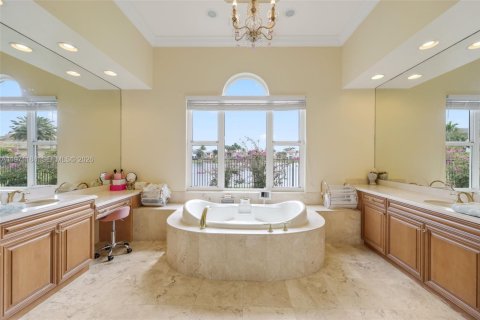 Villa ou maison à vendre à Boca Raton, Floride: 6 chambres, 481.98 m2 № 2036594 - photo 17
