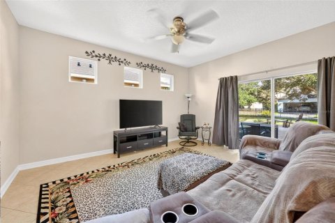 Villa ou maison à vendre à Winter Garden, Floride: 5 chambres, 221.01 m2 № 2390870 - photo 4
