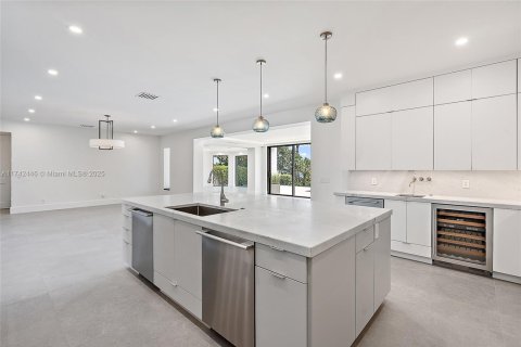 Купить виллу или дом в Юпитер-Инлет-Колони, Флорида 7 комнат, 611.95м2, № 1858589 - фото 15