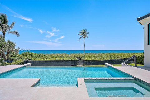 Купить виллу или дом в Юпитер-Инлет-Колони, Флорида 7 комнат, 611.95м2, № 1858589 - фото 28