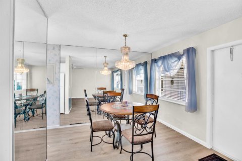 Condominio en venta en Vero Beach, Florida, 1 dormitorio, 69.68 m2 № 2245548 - foto 4