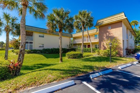 Condo in Vero Beach, Florida, 1 bedroom № 2245548