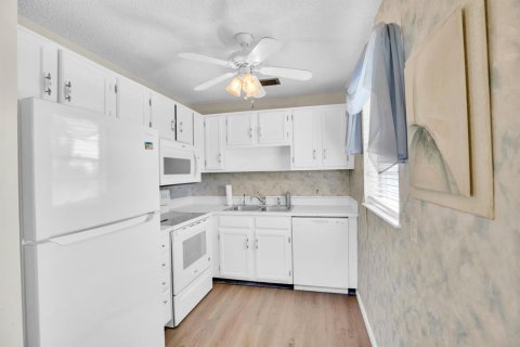 Condominio en venta en Vero Beach, Florida, 1 dormitorio, 69.68 m2 № 2245548 - foto 7