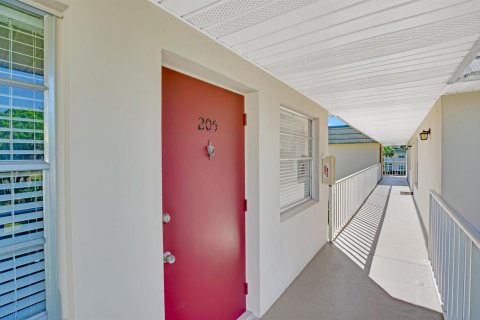 Condominio en venta en Vero Beach, Florida, 1 dormitorio, 69.68 m2 № 2245548 - foto 21