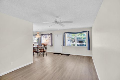 Condominio en venta en Vero Beach, Florida, 1 dormitorio, 69.68 m2 № 2245548 - foto 8